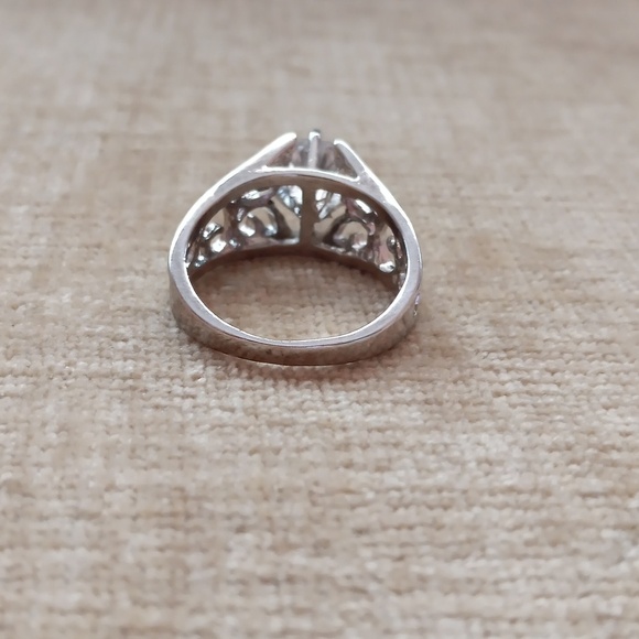 Silver Tone Cubic Zirconia Ring - Picture 4 of 12